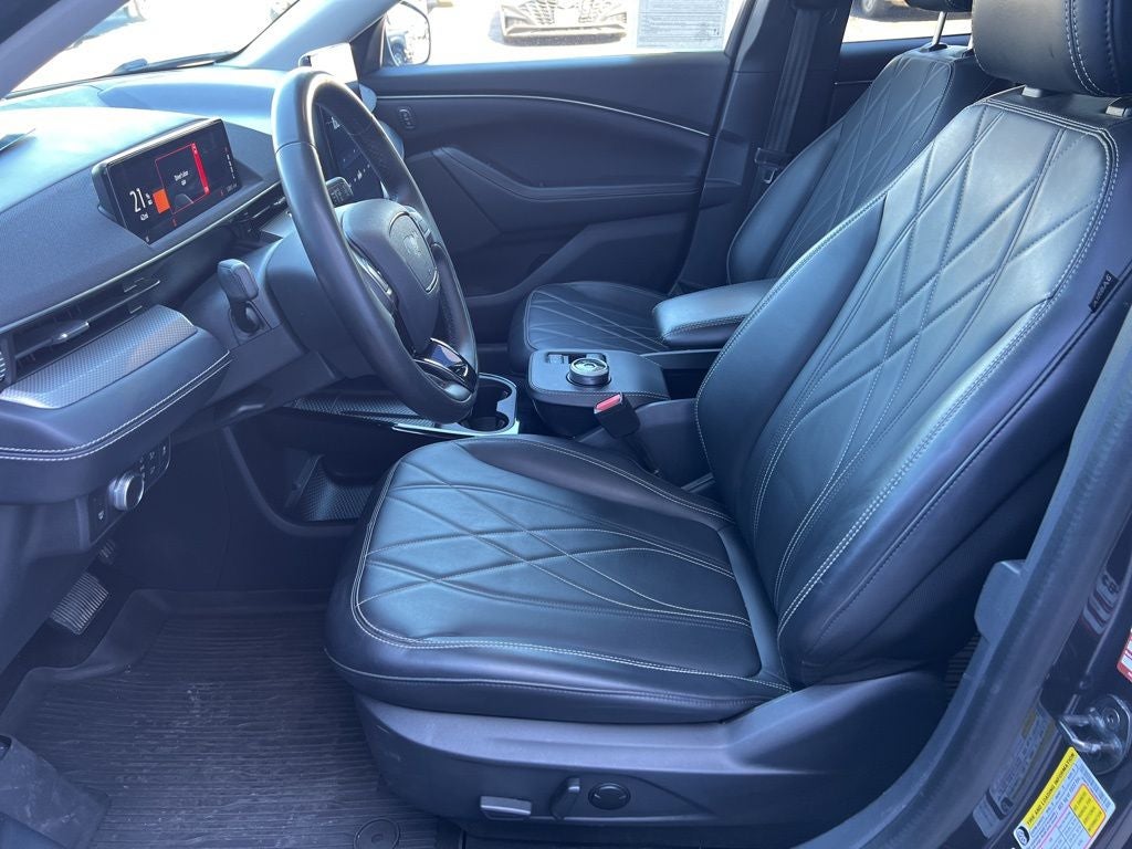 2022 Ford Mustang Mach-E Select