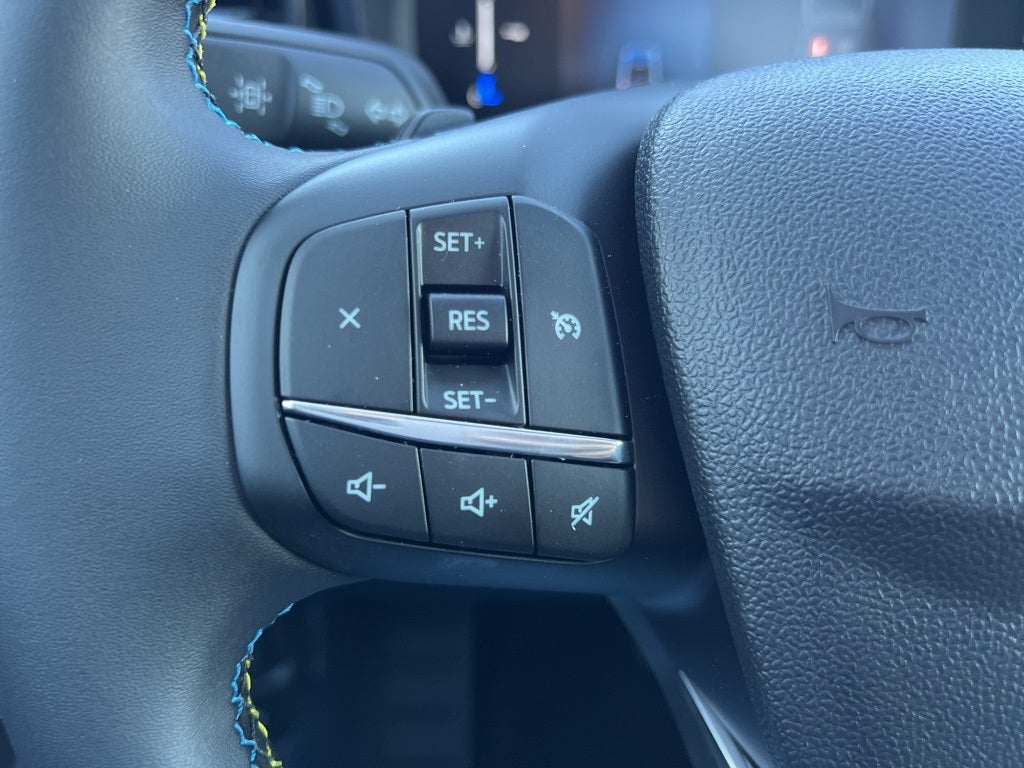 2025 Ford Maverick Lobo Standard