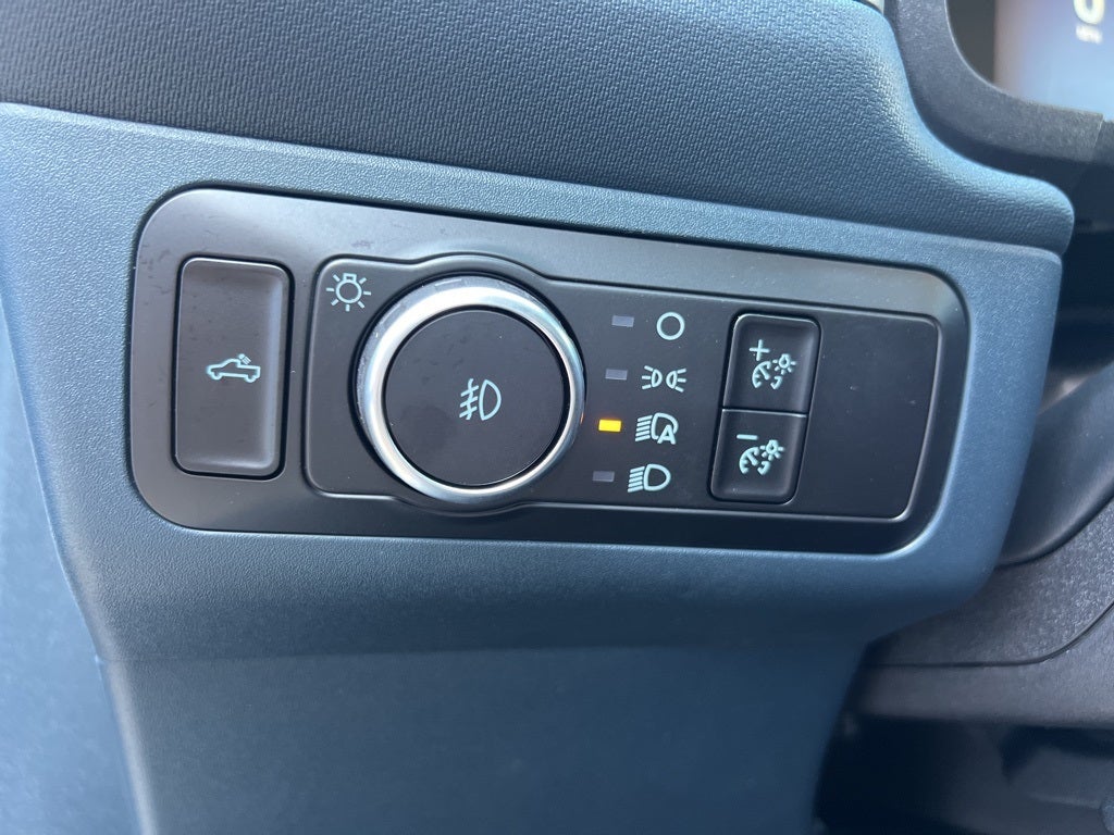 2025 Ford Maverick Lobo Standard