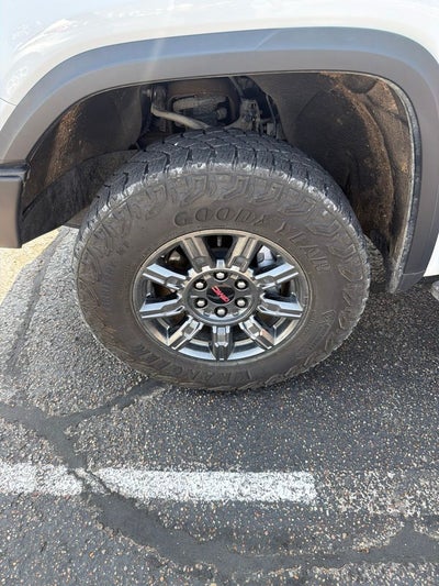 2025 GMC Sierra 1500 AT4X