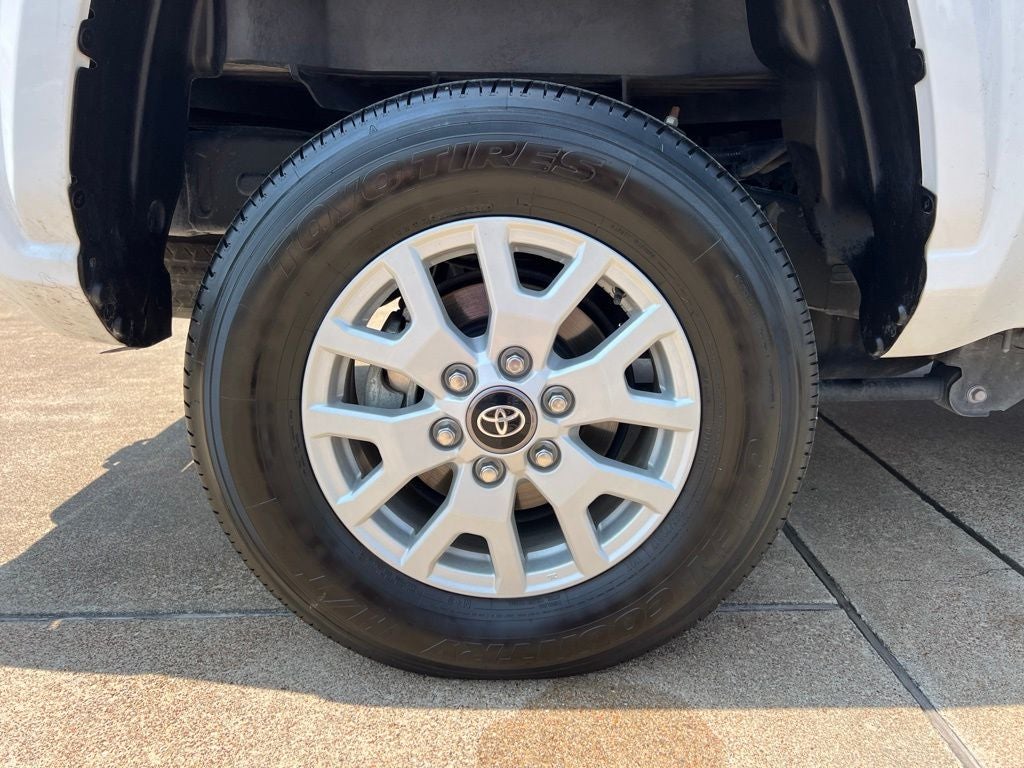 2025 Toyota Tacoma SR5