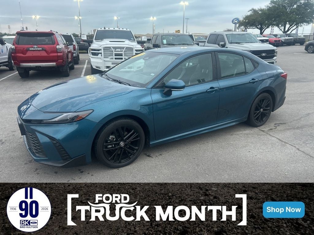 2025 Toyota Camry SE