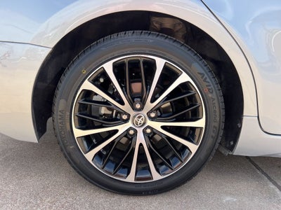 2020 Toyota Camry Hybrid SE