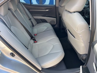 2020 Toyota Camry Hybrid SE