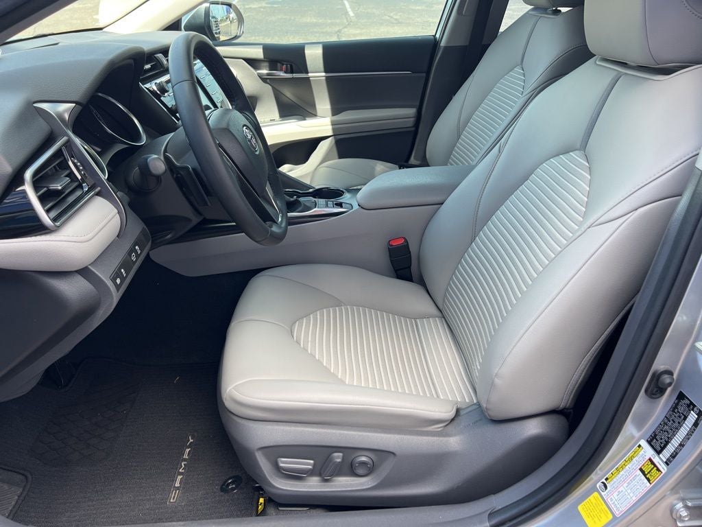 2020 Toyota Camry Hybrid SE