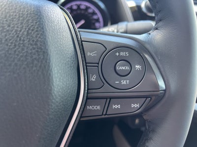 2020 Toyota Camry Hybrid SE