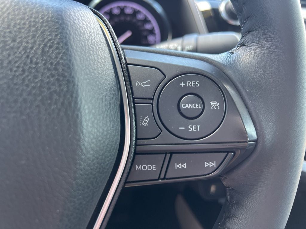 2020 Toyota Camry Hybrid SE