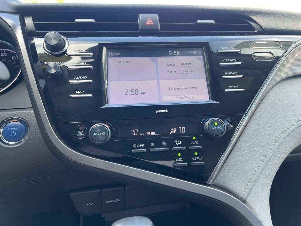 2020 Toyota Camry Hybrid SE