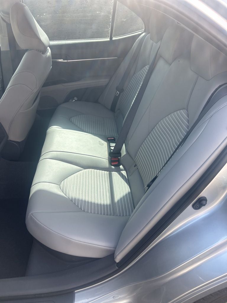 2020 Toyota Camry Hybrid SE