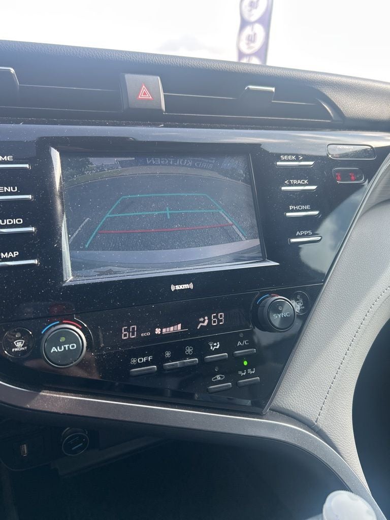 2020 Toyota Camry Hybrid SE