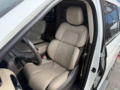 2024 Lincoln Navigator Premiere