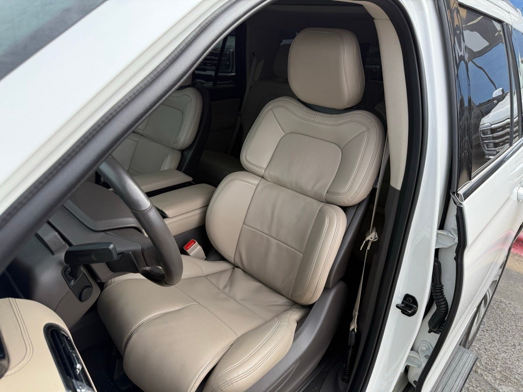 2024 Lincoln Navigator Premiere