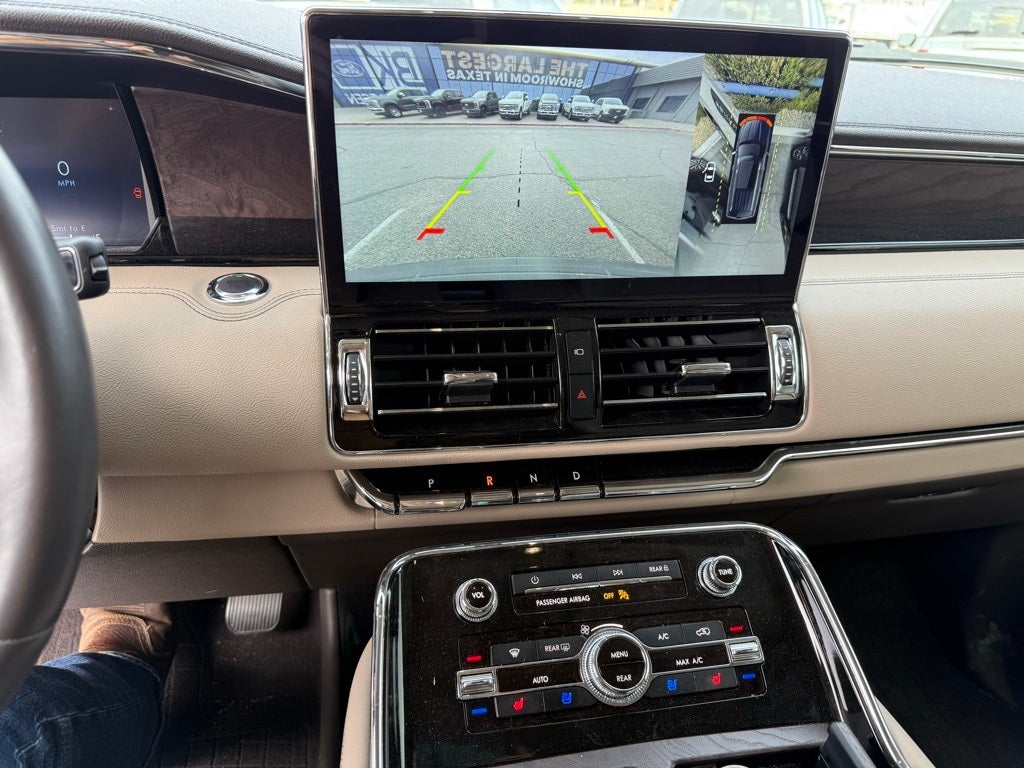 2024 Lincoln Navigator Premiere