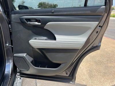 2023 Toyota Highlander XLE