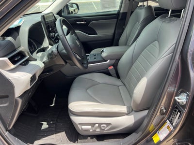 2023 Toyota Highlander XLE