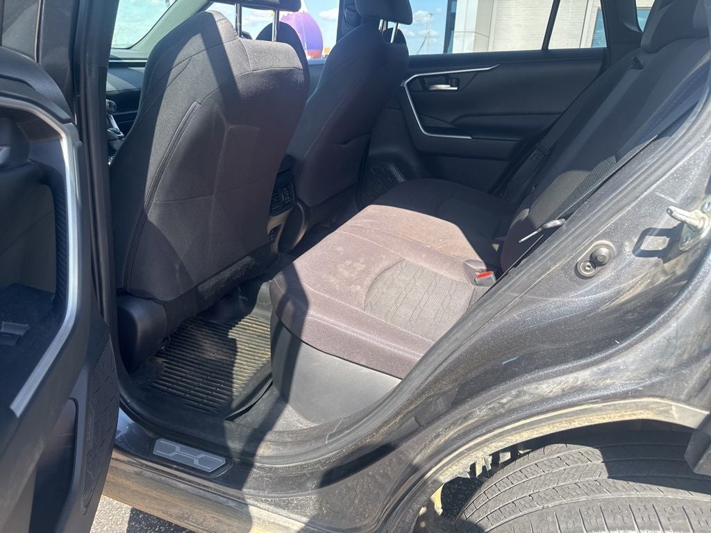 2022 Toyota RAV4 Hybrid SE