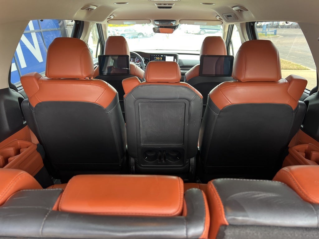 2022 Kia Carnival SX