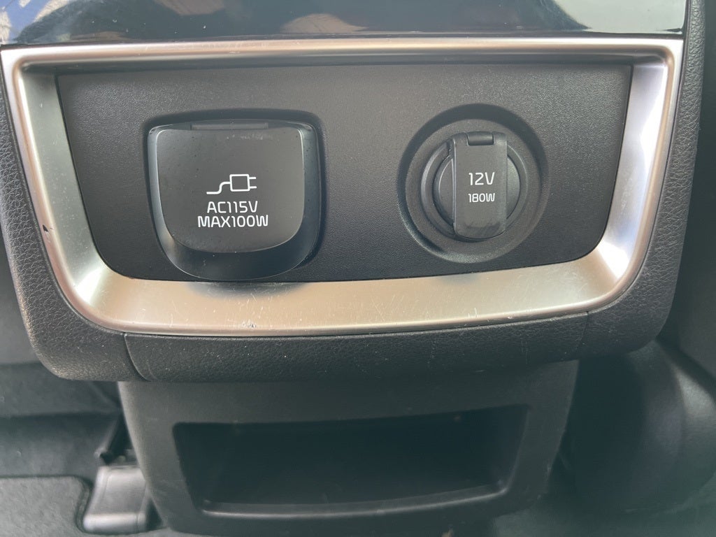 2022 Kia Carnival SX