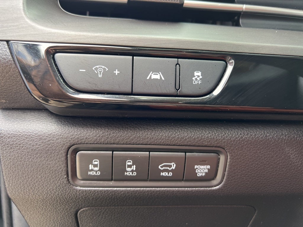 2022 Kia Carnival SX