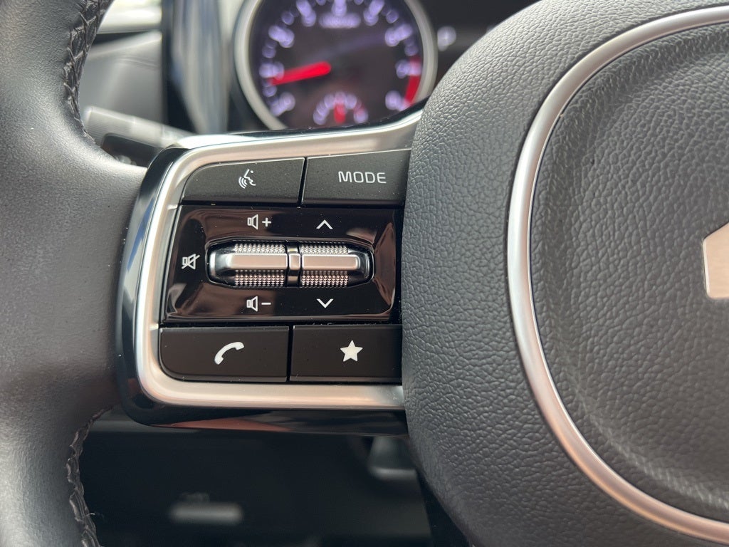 2022 Kia Carnival SX