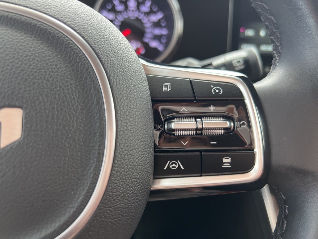 2022 Kia Carnival SX