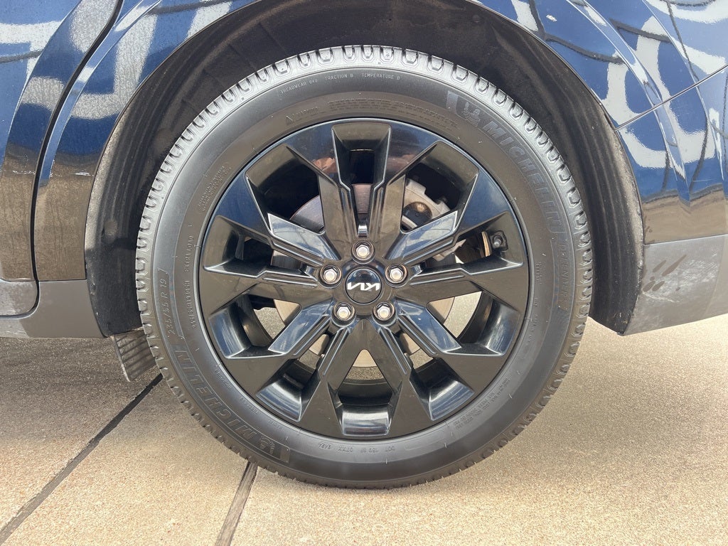 2022 Kia Carnival SX