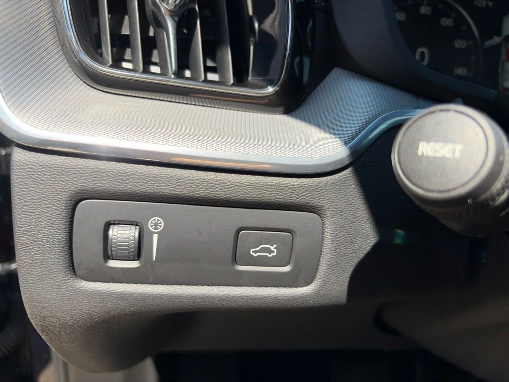 2019 Volvo XC60 T5 Inscription