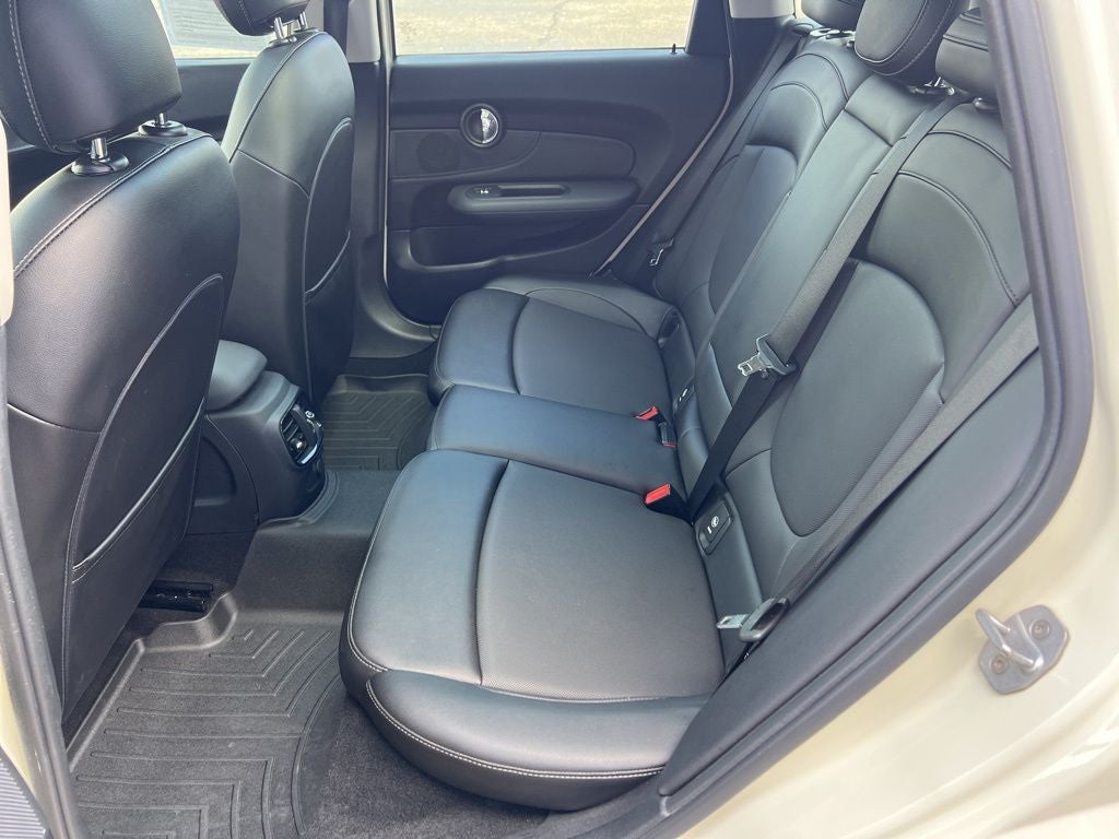 2016 MINI Cooper Clubman