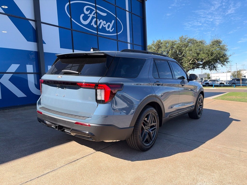 2027 Ford Explorer ST-Line