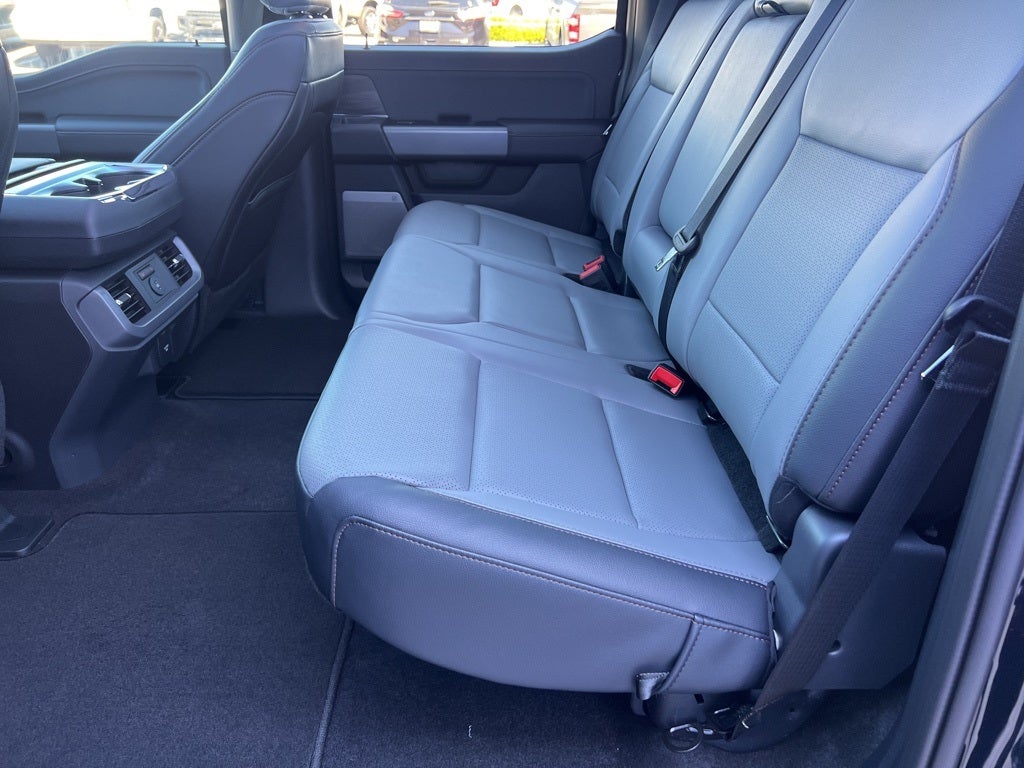 2025 Ford F-150 Lightning Lariat