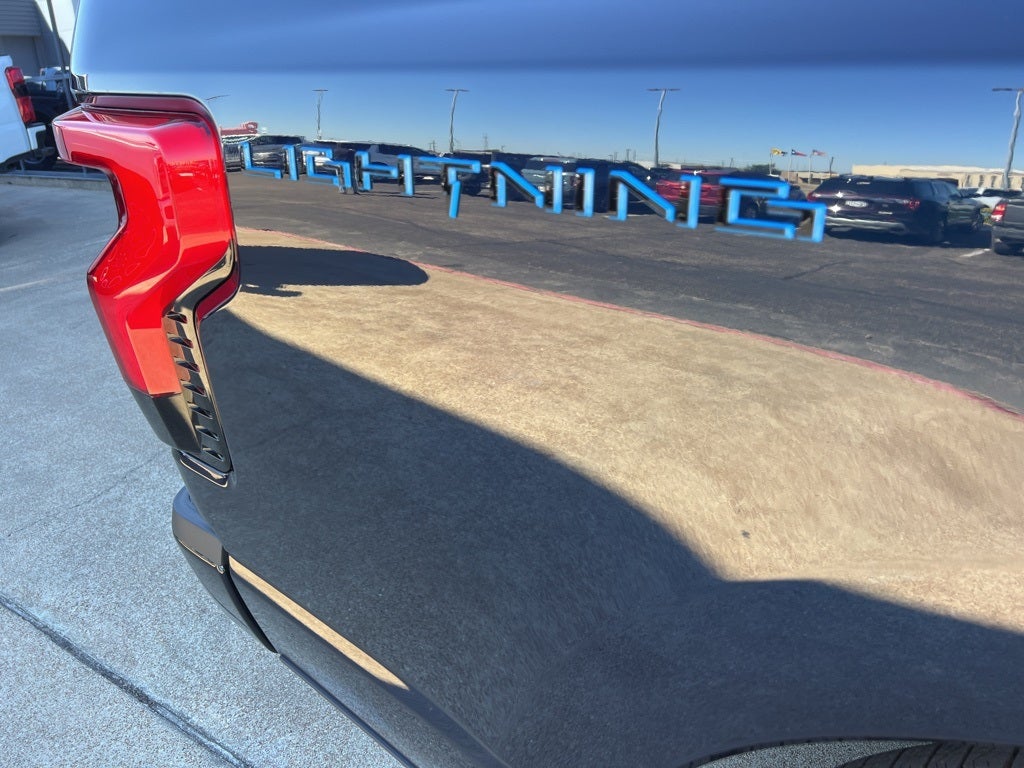 2025 Ford F-150 Lightning Lariat